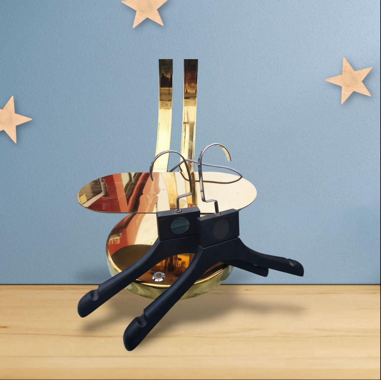 Дитячі плічки 32 см вішалки тремпеля чорні пластикові з золотим гачком для дитячого одягу 5 шт., фото 1