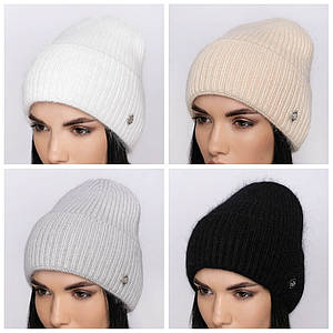 Жіноча зимова шапка з ангорою з відворотом базова в'язана модель різні кольори