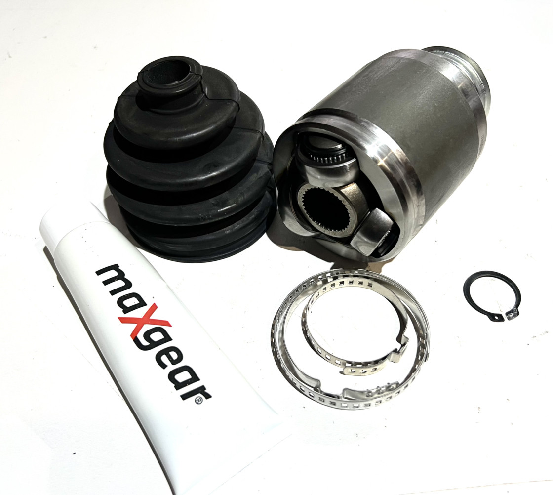 6917333412_w640_h640_691733341