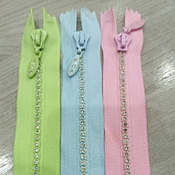 Блискавка зі стразами  20 см.