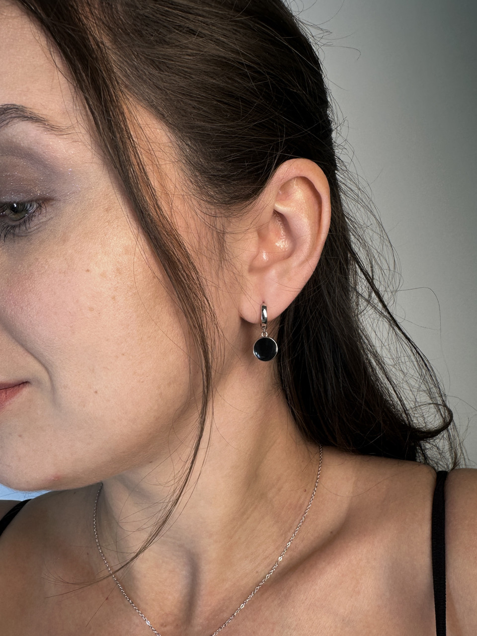 Сережки-кільця з Чорним колом, геометричні сережки Мінімалізм, срібло 925 проби, фото 1