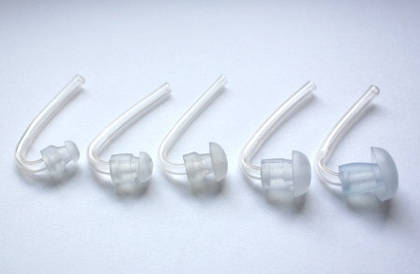 Як доглядати за вкладишами слухового апарата?