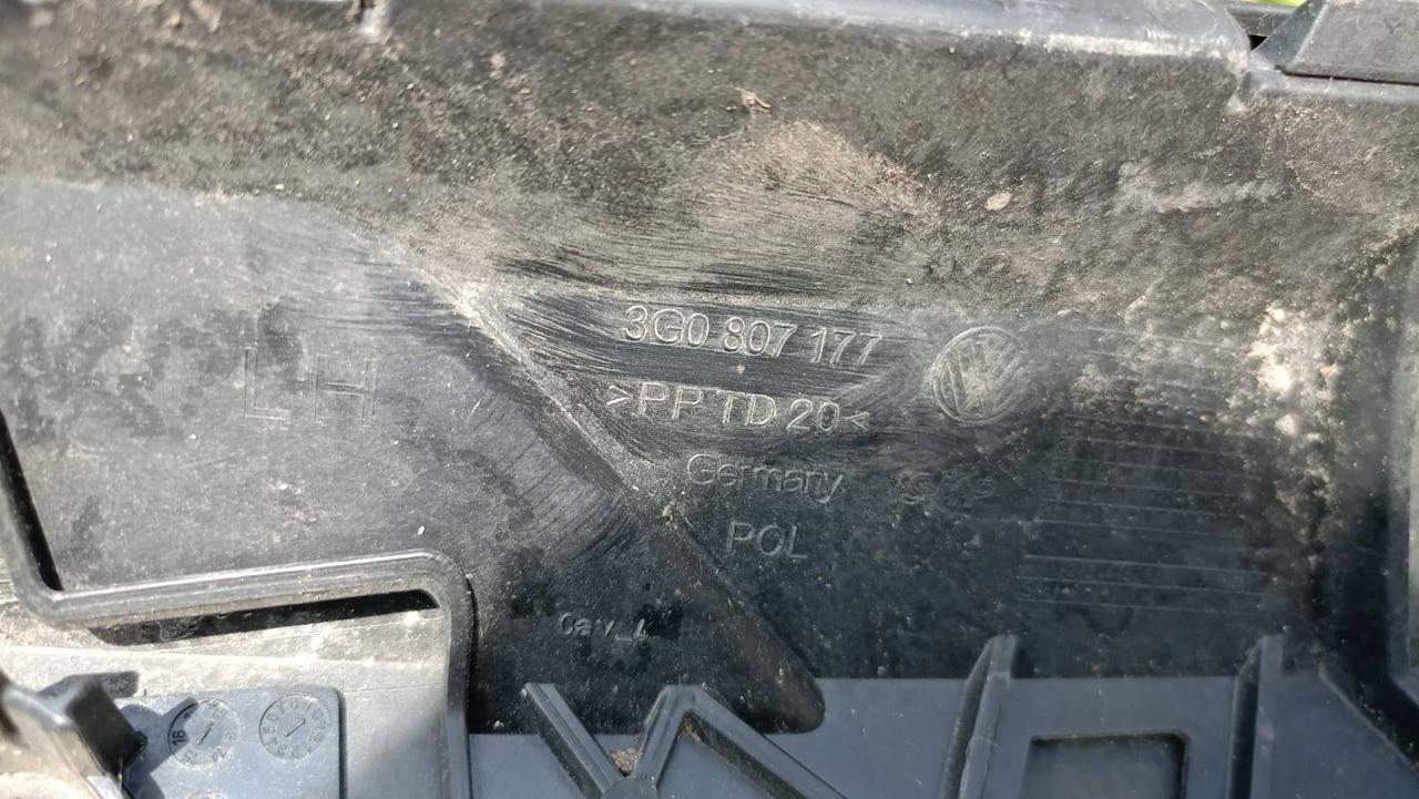 Вітаю зацікавлених на авто розборці Чемпіон !!!<br />
 Предметом оголошення є&nbsp;Передній бампер Volkswagen Passat B6 2005-2011 3C0807221 3C0807217D<br />
 Фактичний стан на фото. Має дефект на фото видно! Гарантія 14 днів на встановлення та перевірку<br />
 Висилаємо по всій Україні по передоплаті на транспортні витрати!<br />
 Наявність та асортимент на складі постійно змінюються.<br />
 Точні деталі уточняйте по телефону +380973363743 — фото 2