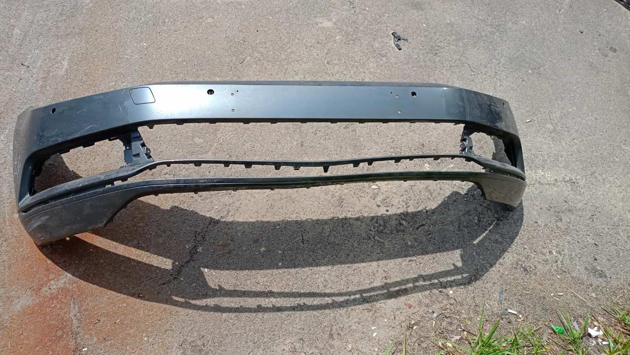 Вітаю зацікавлених на авто розборці Чемпіон !!!<br />
Предметом оголошення є Передній бампер Volkswagen Passat B6 2005-2011 3C0807221 3C0807217D<br />
Фактичний стан на фото. Має дефект на фото видно! Гарантія 14 днів на встановлення та перевірку<br />
Висилаємо по всій Україні по передоплаті на транспортні витрати!<br />
Наявність та асортимент на складі постійно змінюються.<br />
Точні деталі уточняйте по телефону +380973363743