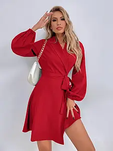 Коротке коктейльне плаття на запах з довгим рукавом, червоне