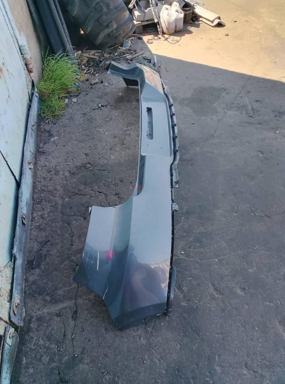 Вітаю зацікавлених на авто розборці Чемпіон !!!<br />
 Предметом оголошення є&nbsp;Бампер Задній Volkswagen Tiguan 5n lift &nbsp;2011-2016 5N0807421G 5N0807421GGRU<br />
 Фактичний стан на фото. Має дефект на фото видно! Гарантія 14 днів на встановлення та перевірку<br />
 Висилаємо по всій Україні по передоплаті на транспортні витрати!<br />
 Наявність та асортимент на складі постійно змінюються.<br />
 Точні деталі уточняйте по телефону +380973363743 — фото 5