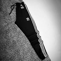 Чоловічі спортивні штани Adidas чорні