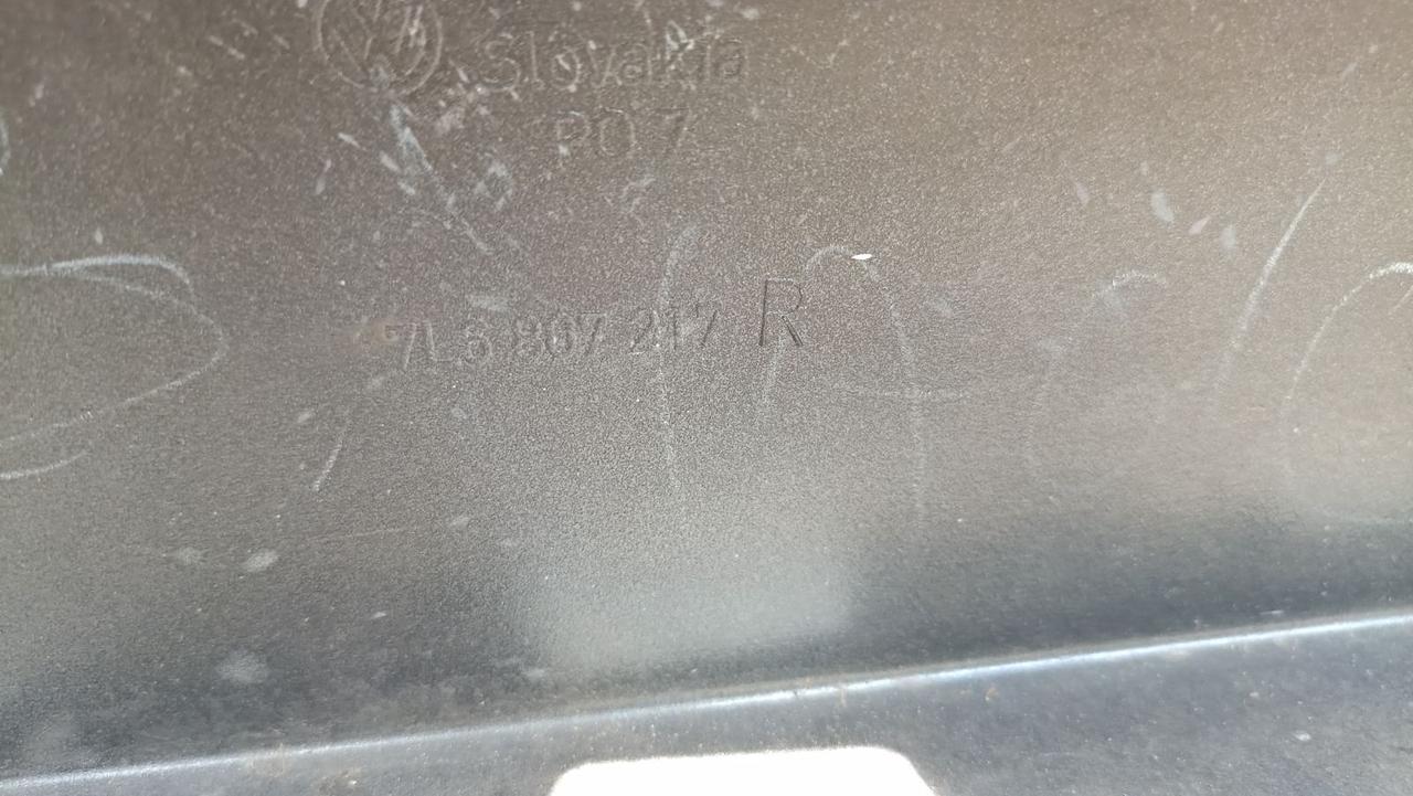 Вітаю зацікавлених на авто розборці Чемпіон !!!<br />
 Предметом оголошення є&nbsp;Бампер передній Volkswagen Touareg 2002-2010 7L6807217R 7L6807217AF<br />
 Фактичний стан на фото. Має дефект на фото видно! Гарантія 14 днів на встановлення та перевірку<br />
 Висилаємо по всій Україні по передоплаті на транспортні витрати!<br />
 Наявність та асортимент на складі постійно змінюються.<br />
 Точні деталі уточняйте по телефону +380973363743 — фото 5