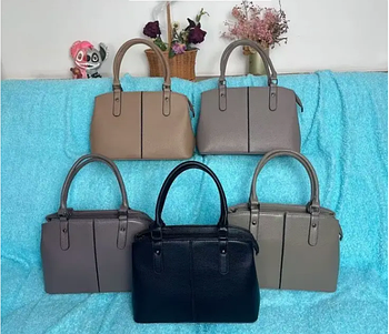 Сумочка жіноча прямокутна ділова 33*23 см на блискавці зі штучної шкіри в різних кольорах Liza