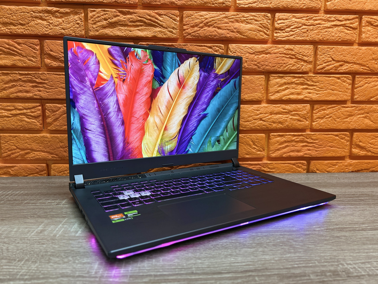 Ігровий ноутбук Asus ROG G17, 17.3" QHD+ IPS 240Hz, AMD Ryzen 9 7845HX 5.2 GHz, DDR5 32GB, NVME 1TБ, RTX 4060 8GB, Win11, NEW