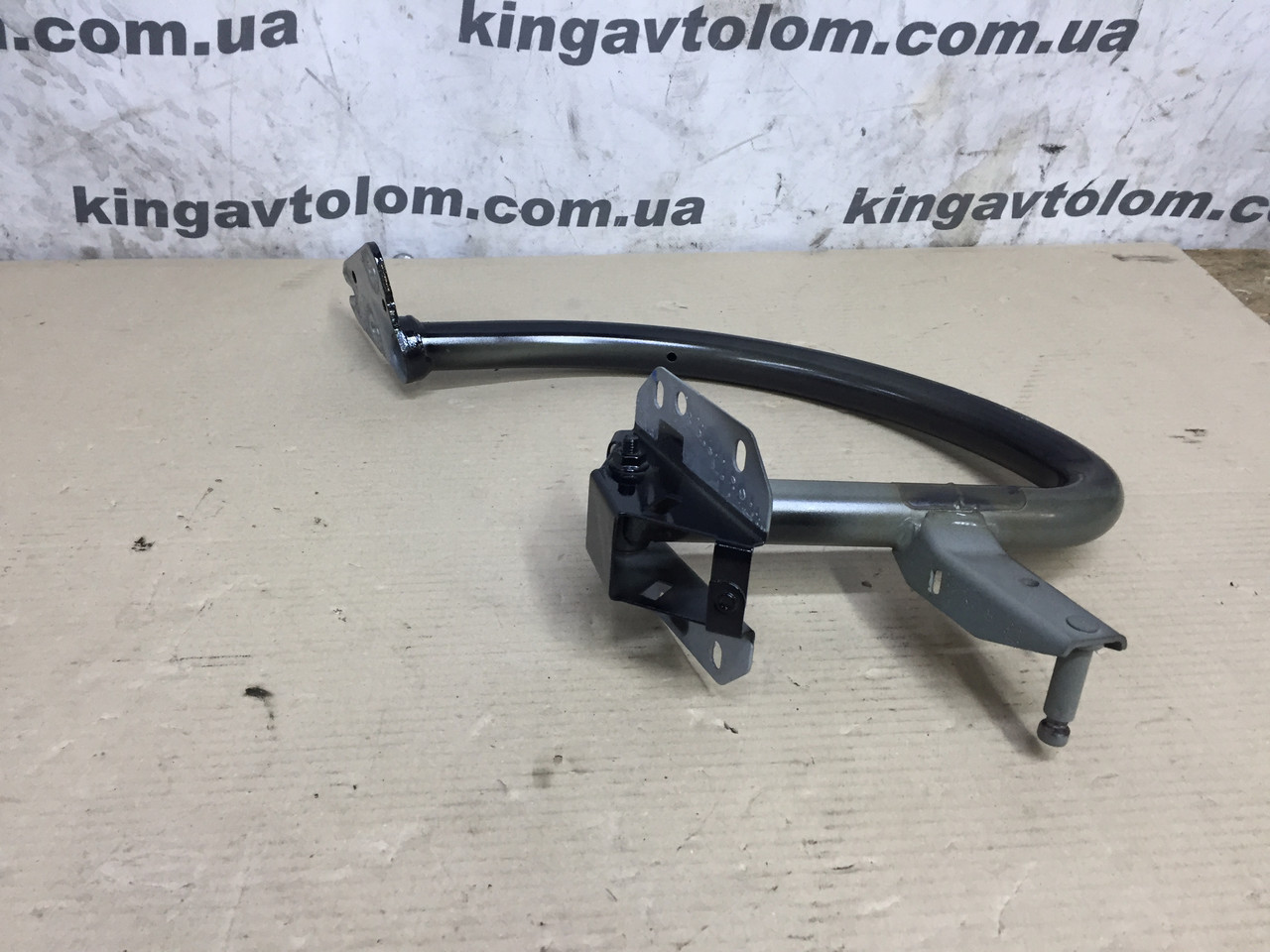 Петля кришки багажника права Audi A4 B8 8K5827302AA, фото 1