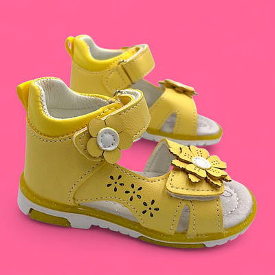 Дитяче літнє взуття