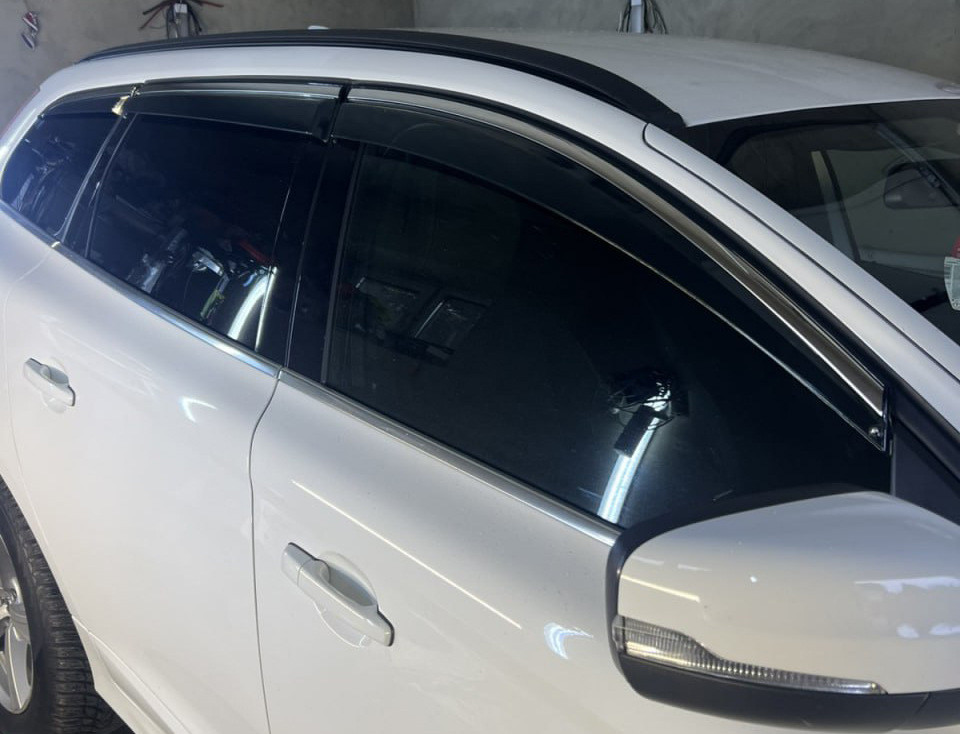 Вітровики з хромом Niken Luxury (6 шт) для Volvo XC60 2009-2017 рр від VLF комп., фото 1