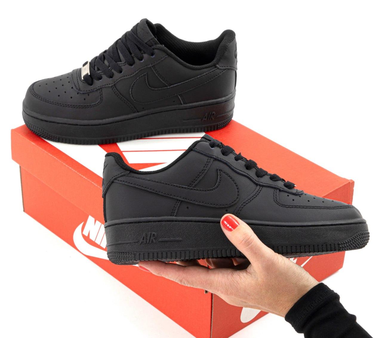 Nike Air Force 1 Low All Black Аір Форс низькі 1 чорного кольору