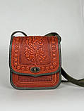 Жіноча шкіряна сумка ручної роботи з тисненим орнаментом «Дубок», рудо-оливкова сумка з натуральної шкіри, 20*21*8 см, фото 2