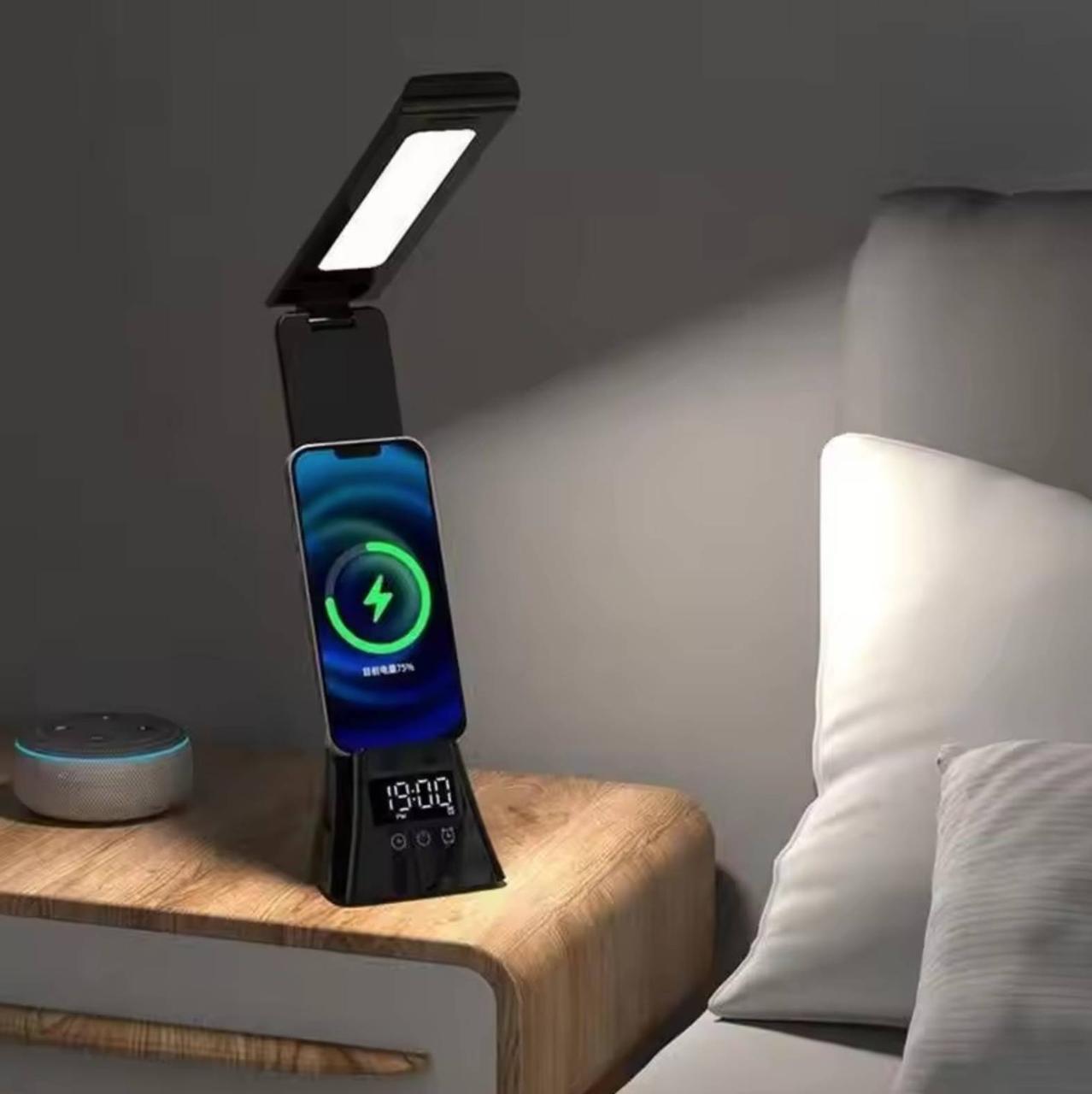 Настільна лампа LED з годинником та бездротовою зарядкою для телефону Wi-light 2088. Чорна, фото 1