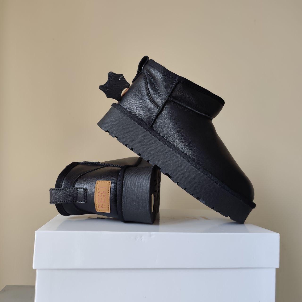 Угги Черные мини короткие на высокой подошве кожаные с натуральной шкрстью внутри