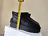 Угги Черные UGG мини короткие на высокой подошве кожаные с натуральной шерстью внутри, фото 6