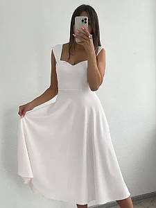 Вечірня міді-сукня з відкритими плечима на широких бретелях, молочно-біле