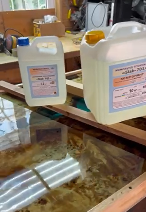 Смола эпоксидная КЭ «Slab-701» вес 13,2 кг Смола эпоксидная КЭ «Slab-701» вес 13,2 кг