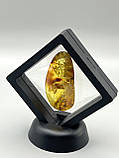 Сувенір із бурштину, камінь - інклюз з мушками, фото 4