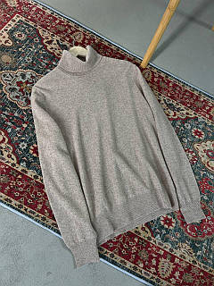 Гольф Loro Piana бежевого кольору зі 100% кашеміру