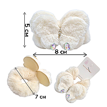 Дитяча хутряна гумка для волосся Метелик молочний колір