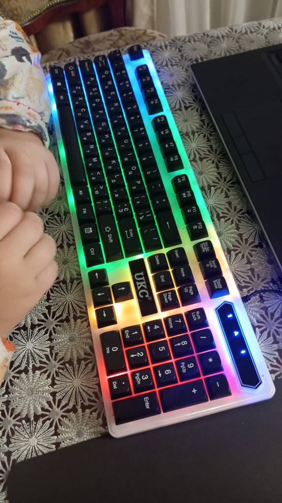 Ігрова клавіатура Intro DX 750 з RGB-підсвіткою YU227 - фото покупців 1