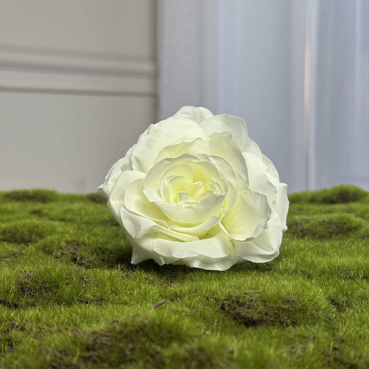 Троянда Гала біло-жовта голівка штучна |Д-8 см | В-5 см |25 шт. в упаковці, фото 1