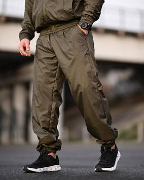 Чоловічий спортивний костюм з принтом "Руни СМЕРТЬ ЗАЧЕКАЄ" олива | Легкий костюм з плащівки LAKE