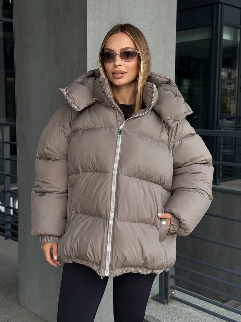 Стильна жіноча куртка оверсайз Шелл бежевого кольору, фото 1