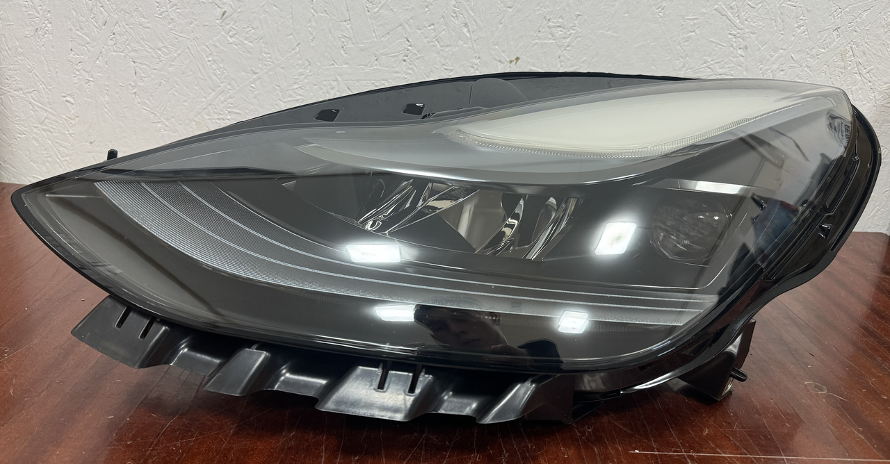 Фара з лінзою передня ліва для Tesla Model 3 (рестайлінг від 2021 року) / Model Y (1514952-00-C)