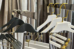 Вішалки плічка тремпеля