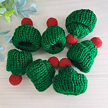 Декор "Шапка в'язана з бубоном" зелена 3.5 * 5.5 см