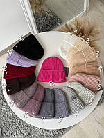 Тепла шапка ангорка в стилі лопатка. В язана шапка з подвійним відворотом на повном флісе