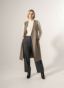 Жилет бежевий подовжений з врізними кишенями KAPTSOVA MKKS300803-1