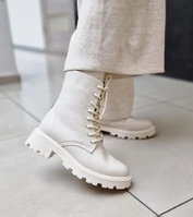 Ботинки женские кожаные зимние нежный красивый молочный цвет