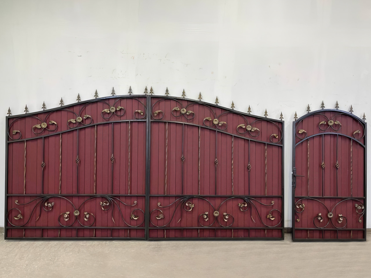 Ковані ворота з профнастилом та каліткою, фото 1