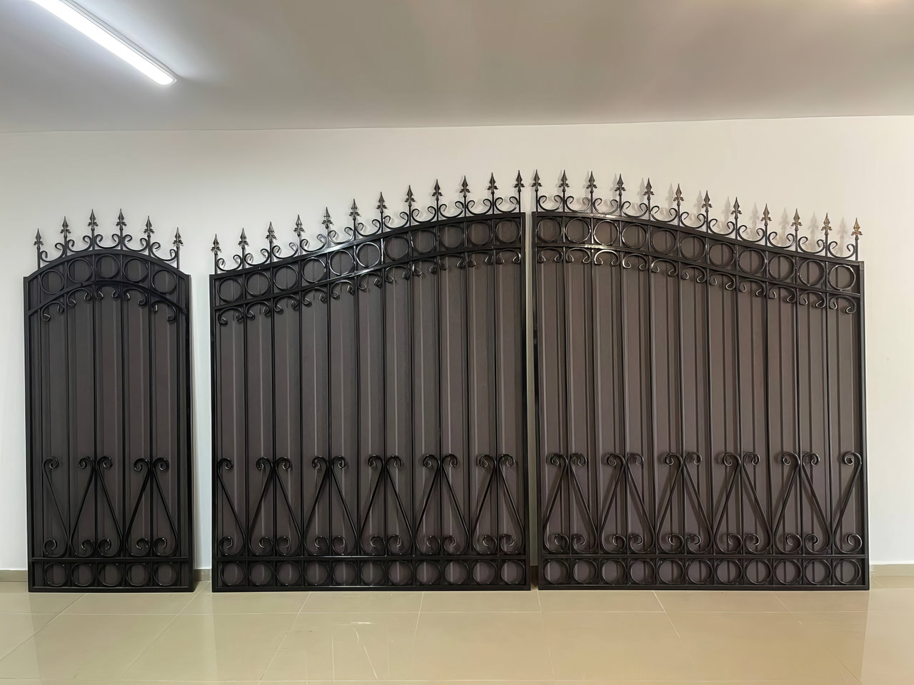 Ковані ворота з профнастилом і каліткою, фото 1