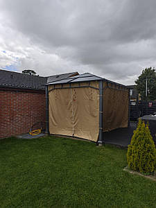 Вуличні штори в заміську альтанку