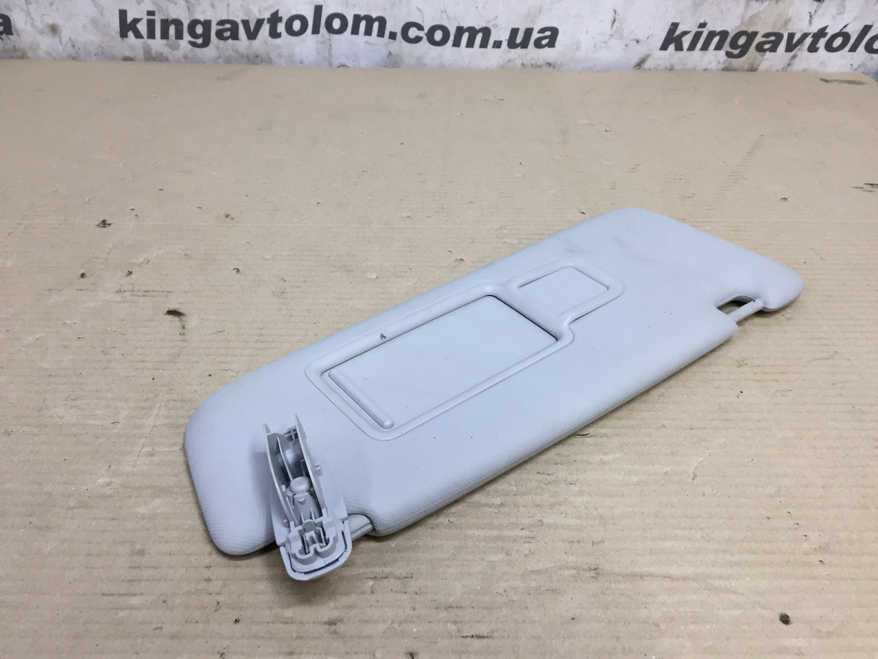 Правий козирьок Audi A4 B8 8U0857552CFT9, фото 1