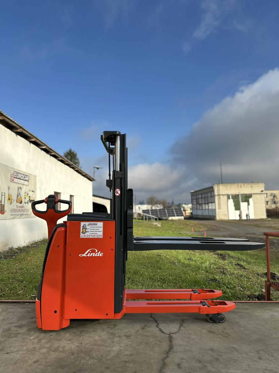 Штабелер рокла навантажувач електричний 1311 Linde L20AP  2т 166см