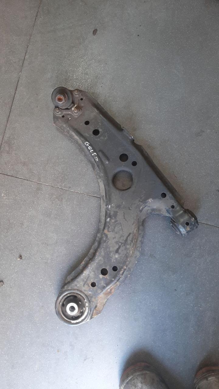 Вітаю зацікавлених на авто розборці Чемпіон !!!<br />
 Предметом оголошення є&nbsp;Ричаг Передній Golf IV&nbsp;<br />
 Фактичний стан на фото. Гарантія 14 днів на встановлення та перевірку<br />
 Висилаємо по всій Україні по передоплаті на транспортні витрати!<br />
 Наявність та асортимент на складі постійно змінюються.<br />
 Точні деталі уточняйте по телефону +380973363743 — фото 5