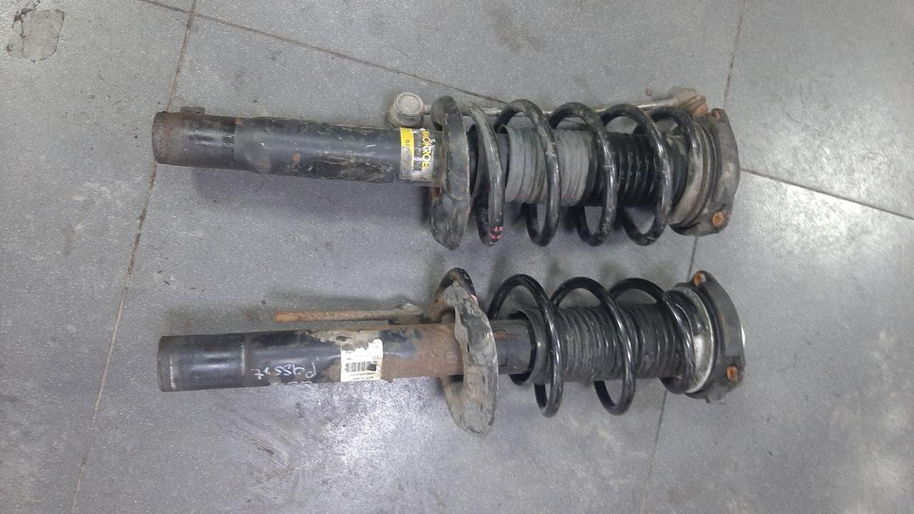 Вітаю зацікавлених на авто розборці Чемпіон !!!<br />
 Предметом оголошення є&nbsp;Амортизатор Передній Golf 4 1J0413031AE 1J0413031N<br />
 Ціна вказана за ГОЛИЙ Амортизатор!<br />
 Комплектний амортизатор (аморт+пружина+опорний) 750грн<br />
 Фактичний стан на фото. Гарантія 14 днів на встановлення та перевірку<br />
 Висилаємо по всій Україні по передоплаті на транспортні витрати!<br />
 Наявність та асортимент на складі постійно змінюються.<br />
 Точні деталі уточняйте по телефону +380973363743 — фото 3