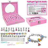 Набір аксесуарів для дівчат типу Пандора у скринці-сердечку: 2 браслета, 2 підвіса та 36 шармів, у коробці 14х10х2 см