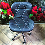 Стілець крісло для майстра манікюру і педикюру зі спинкою чорний, прогумовані колеса., фото 3