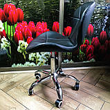 Стілець крісло для майстра манікюру і педикюру зі спинкою чорний, прогумовані колеса., фото 5