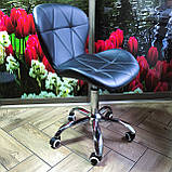 Стілець крісло для майстра манікюру і педикюру зі спинкою чорний, прогумовані колеса., фото 10