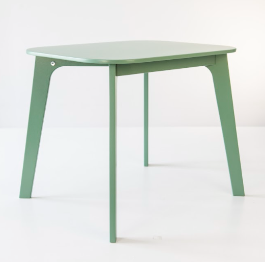 Дитячий стіл 2-4 роки з фанери