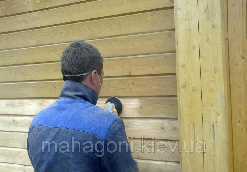 Шліфування сруба дерев'яного будинку зовні і всередині